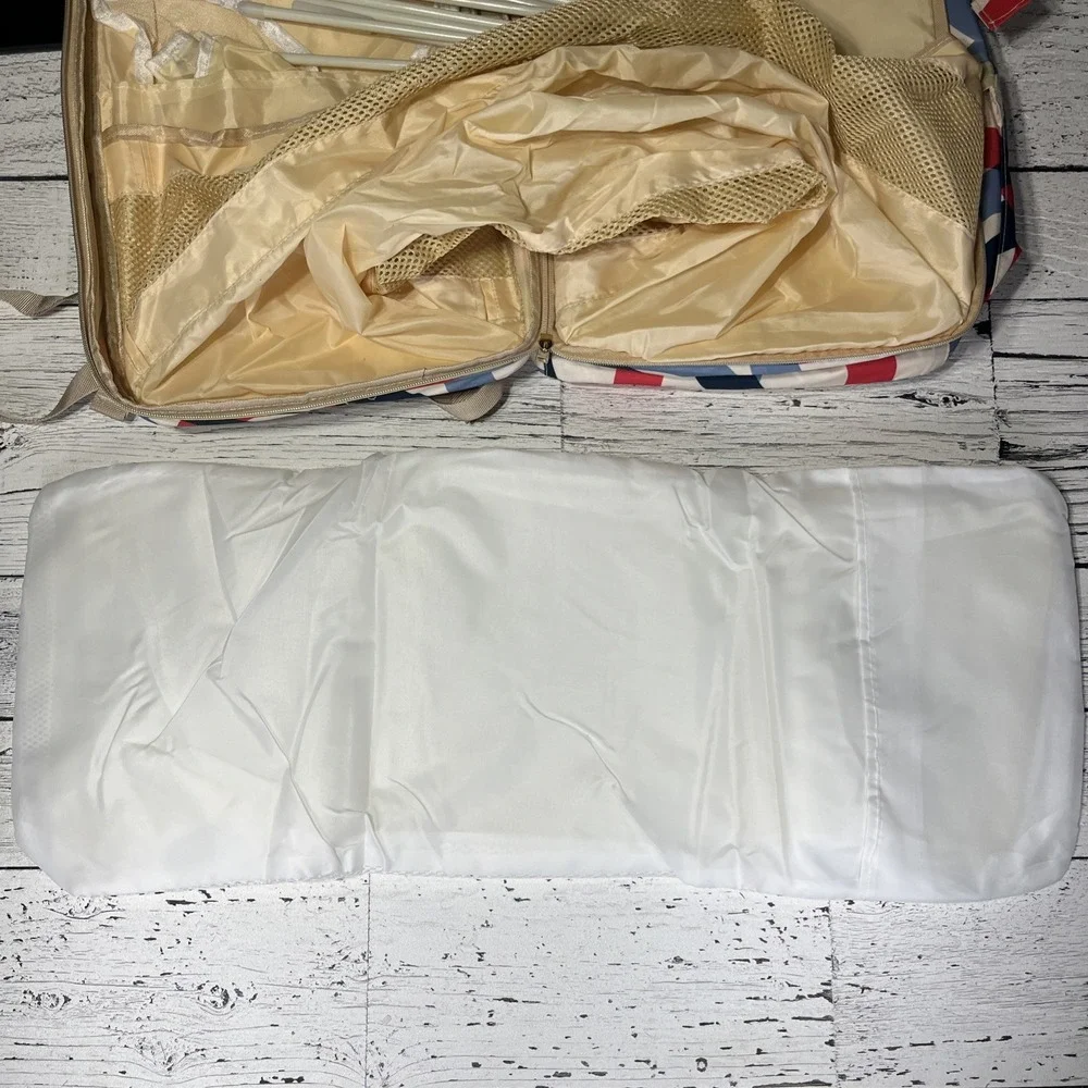 Mommy Loves Me Diaper Bag Back Pack Packable Travel‎ Changing Table USB Charger